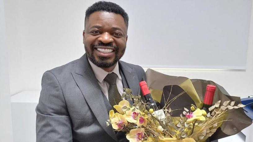 Oluwatosin Tolulope Ajidahun destaca a importância da personalização no tratamento de fertilidade.