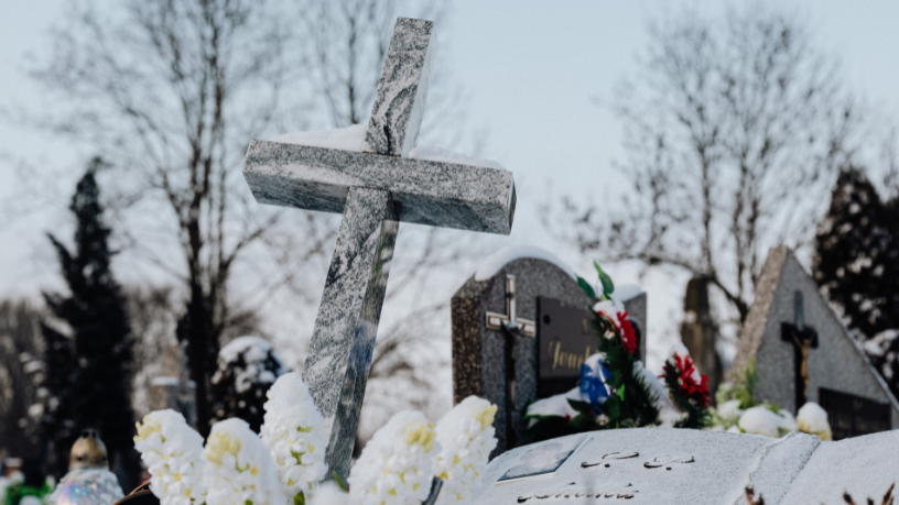 Cemitérios históricos tratados como espaços museológicos com Tiago Oliva Schietti.