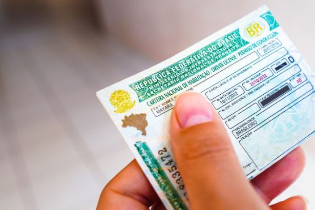 CNH para carro automático: entenda as mudanças, impactos e o que isso significa para o futuro da direção no Brasil